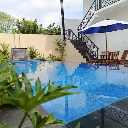 Zavana Rooms & Restaurant Tanjungkarang Εξωτερικό φωτογραφία