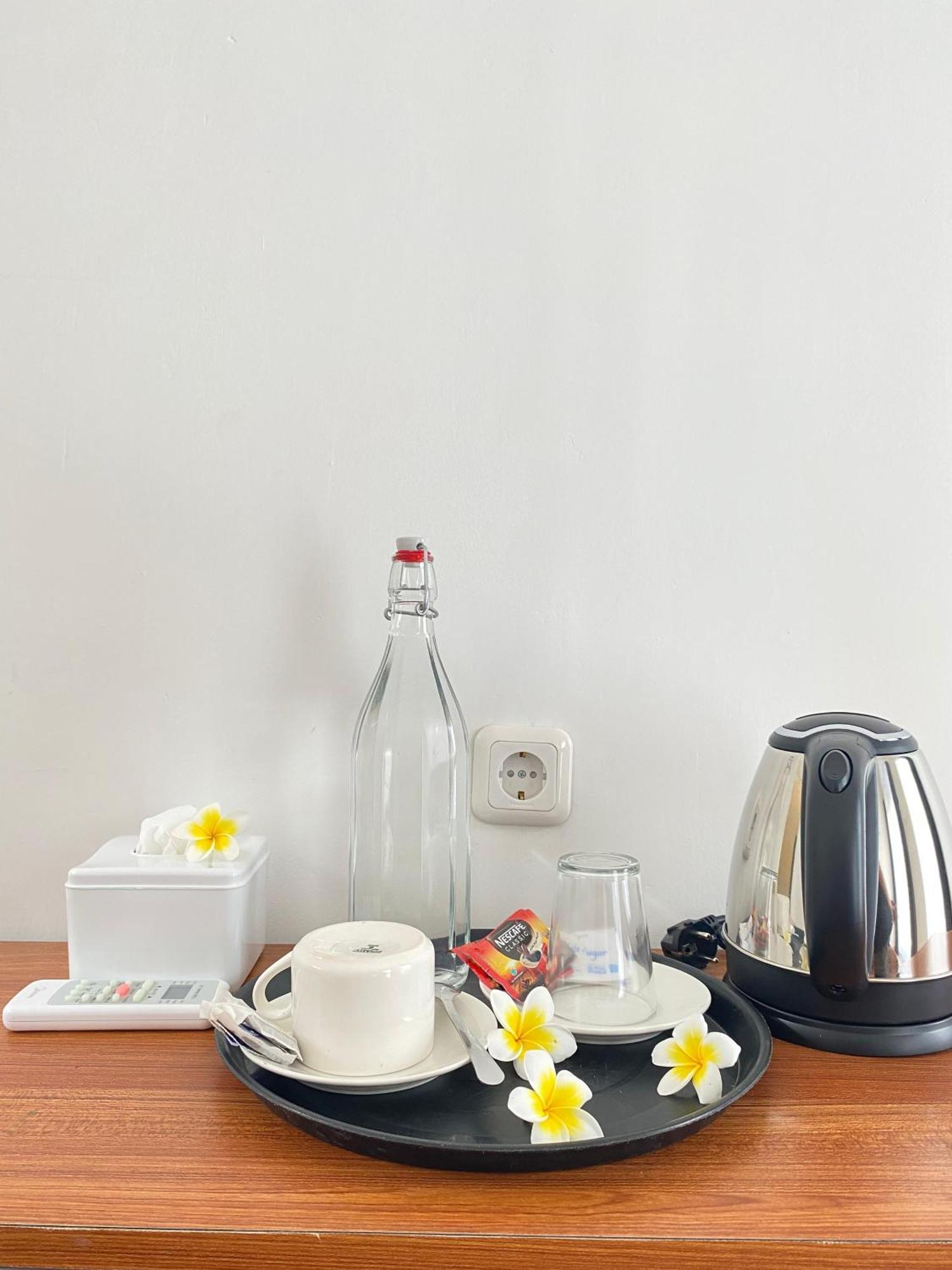 Zavana Rooms & Restaurant Tanjungkarang Εξωτερικό φωτογραφία