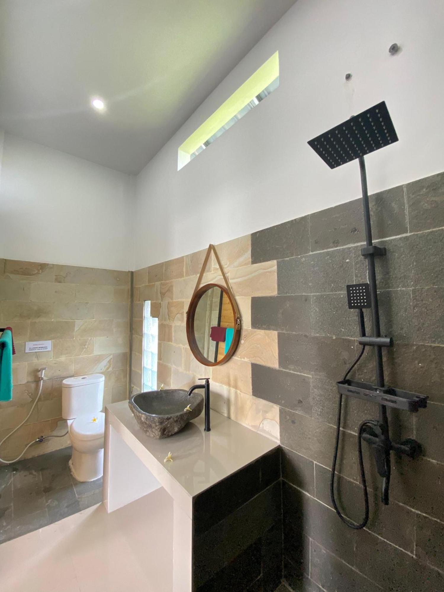 Zavana Rooms & Restaurant Tanjungkarang Εξωτερικό φωτογραφία